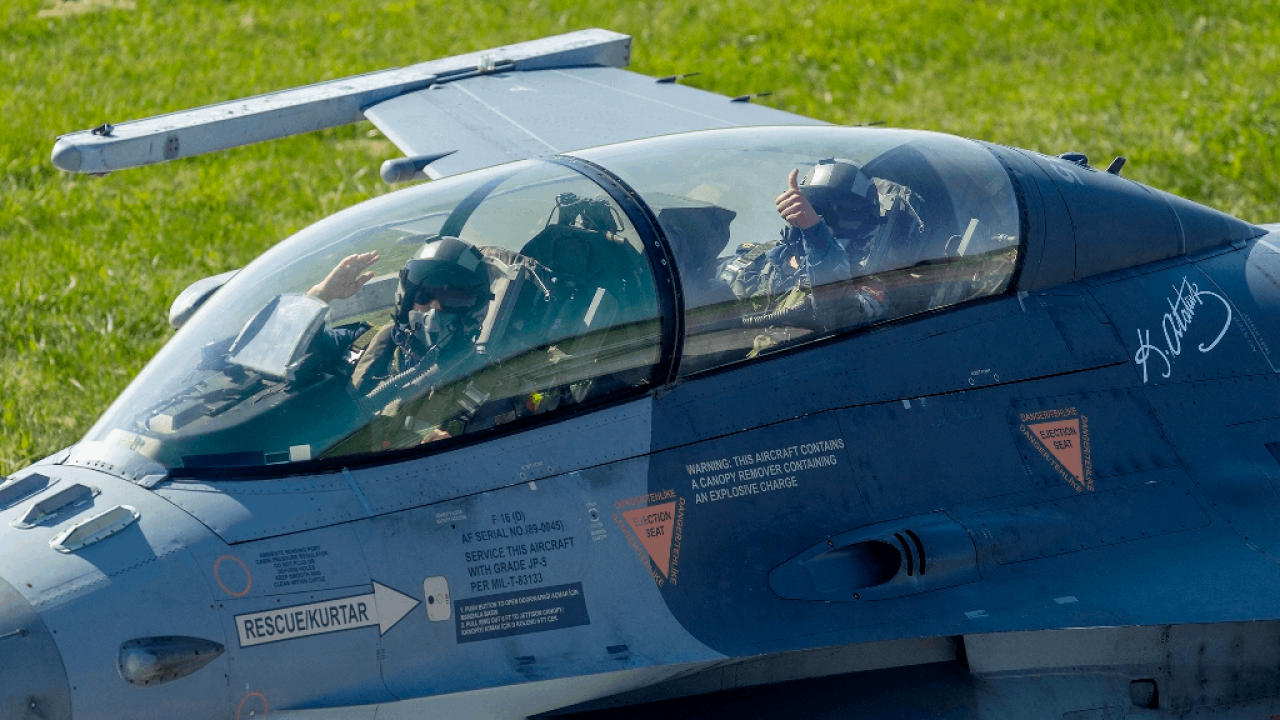 Lockheed Martin F-16D Fighting Falcon